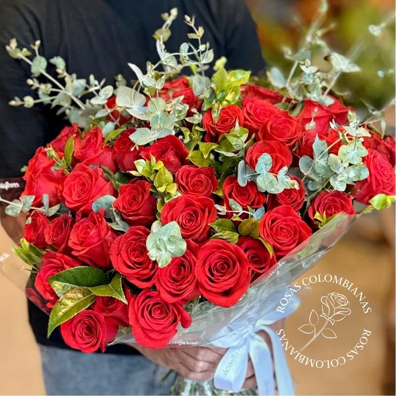 thumb-mega-buque-50-rosas-0