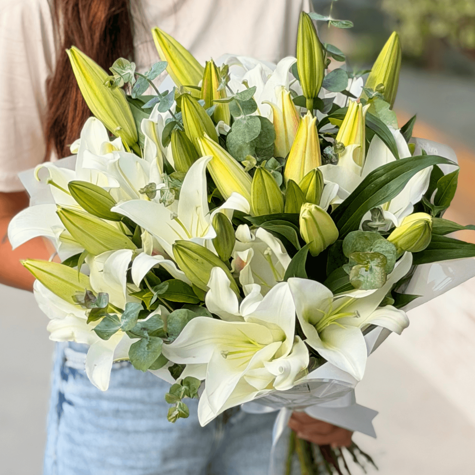 thumb-buque-com-lirios-brancos-12-flores-0