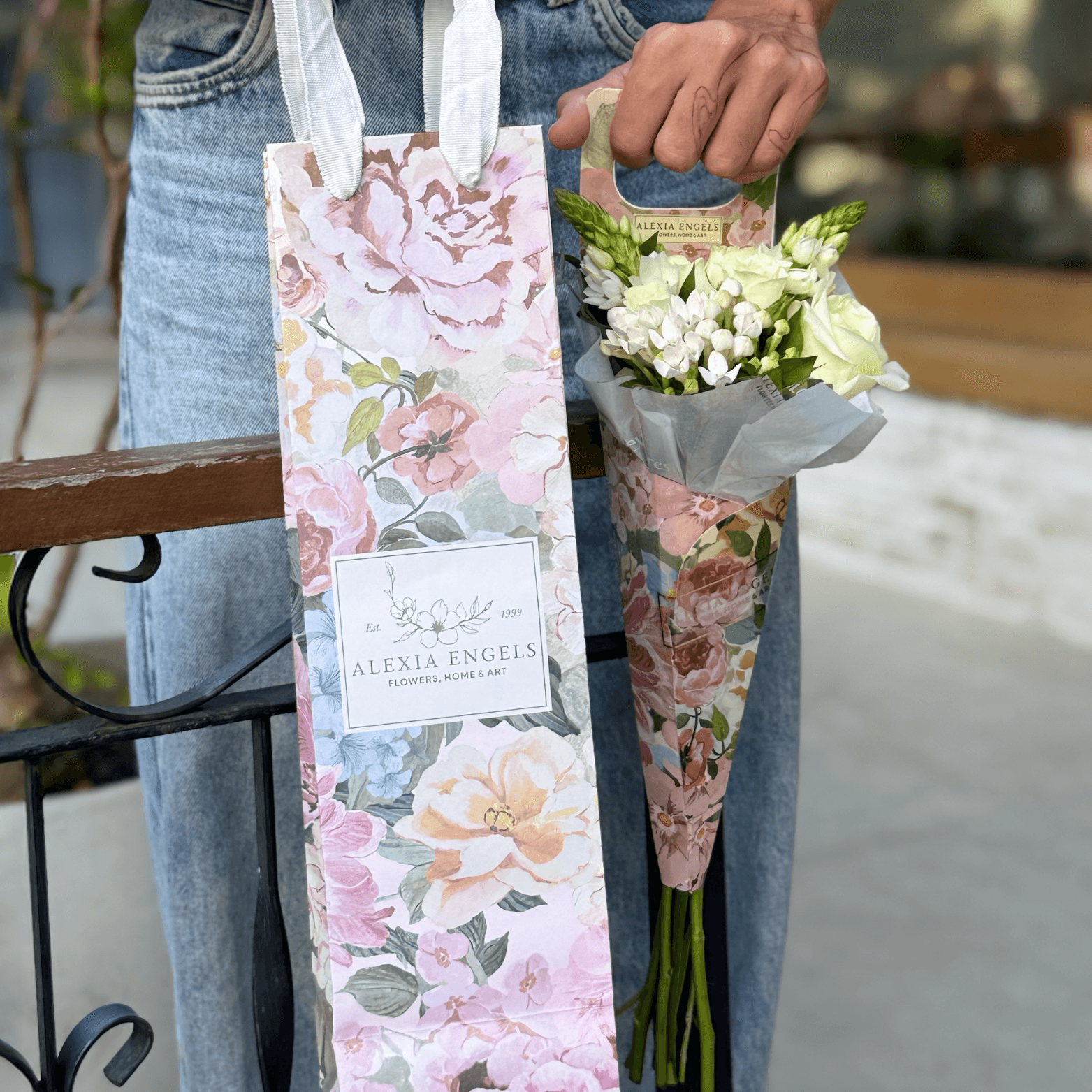 thumb-cone-mix-de-flores-tons-de-branco-0